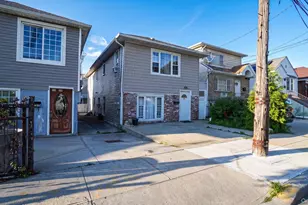 69-32 Gouverneur Ave, Arverne, NY 11692 - Photo 2