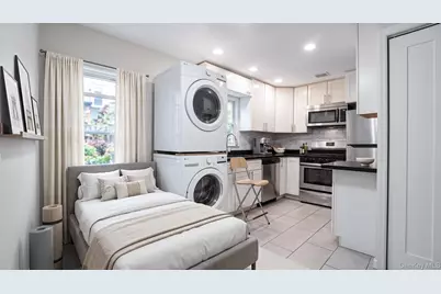 6932 Gouverneur Avenue, Arverne, NY 11692 - Photo 14