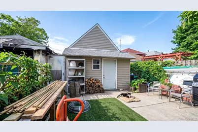 6932 Gouverneur Avenue, Arverne, NY 11692 - Photo 22