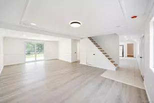 36 Fifty Acre Rd S, Smithtown, NY 11787 - Photo 8