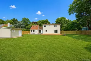 36 Fifty Acre Rd S, Smithtown, NY 11787 - Photo 34