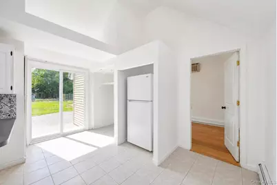36 Fifty Acre Road S, Smithtown, NY 11787 - Photo 16