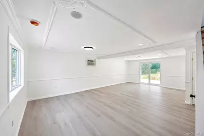 36 Fifty Acre Road S, Smithtown, NY 11787 - Photo 10