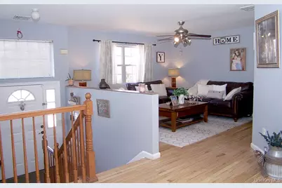 11 Doral Lane, Yaphank, NY 11980 - Photo 2