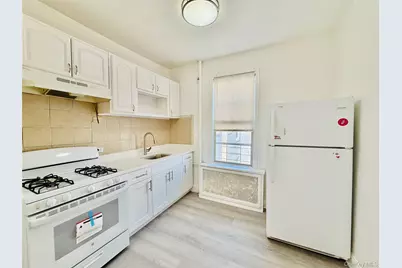 1823 Radcliff Avenue, Bronx, NY 10462 - Photo 8