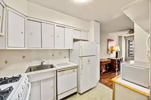 125-10 Queens Blvd, Kew Gardens, NY 11415 - Photo 18