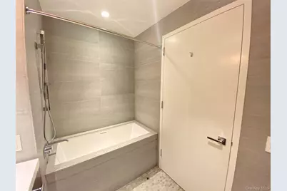 252 South Street #12G, New York, NY 10002 - Photo 24