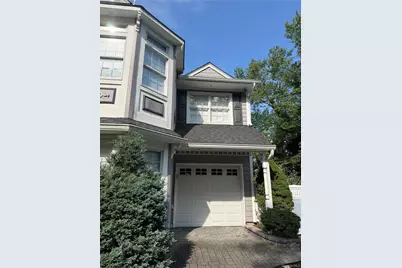 24 Arlington Avenue, Smithtown, NY 11780 - Photo 18