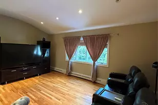 24 Arlington Ave, Smithtown, NY 11780 - Photo 14