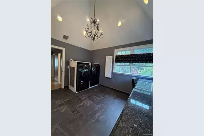 24 Arlington Avenue, Smithtown, NY 11780 - Photo 4