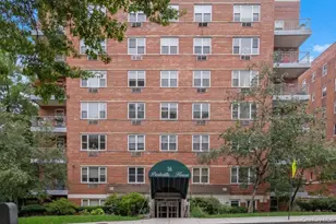 16 Lake St, White Plains, NY 10603 - Photo 2