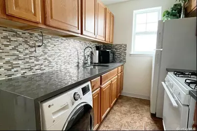 65-08 Ocean Avenue N, Arverne, NY 11692 - Photo 8