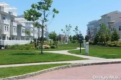 65-08 Ocean Avenue N, Arverne, NY 11692 - Photo 12