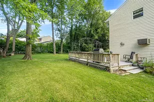 10 Foothill Ln, Smithtown, NY 11787 - Photo 34