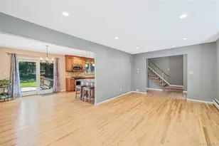10 Foothill Ln, Smithtown, NY 11787 - Photo 6