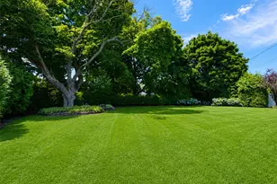 8 Starlight Dr, Commack, NY 11725 - Photo 26