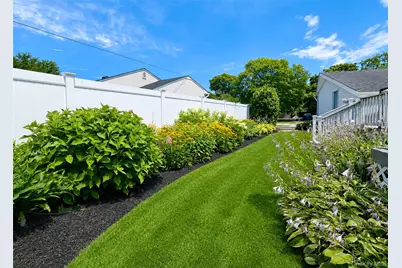 8 Starlight Drive, Commack, NY 11725 - Photo 22