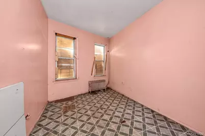 1129 E Tremont Avenue, Bronx, NY 10460 - Photo 12