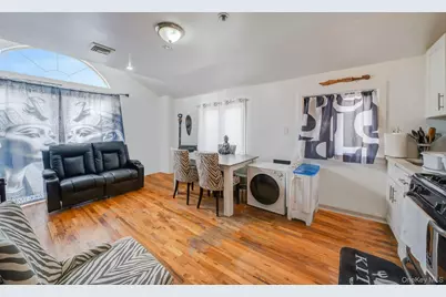 2858 Sampson Avenue, Bronx, NY 10465 - Photo 10