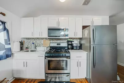 2858 Sampson Avenue, Bronx, NY 10465 - Photo 12