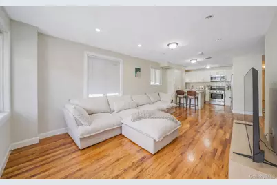 2858 Sampson Avenue, Bronx, NY 10465 - Photo 2