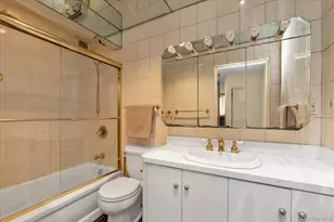 162-30 Powells Cove Blvd, Whitestone, NY 11357 - Photo 10
