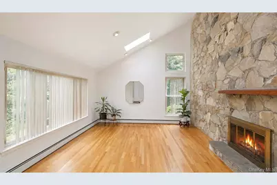 5 Dohne Court, Greenlawn, NY 11740 - Photo 12