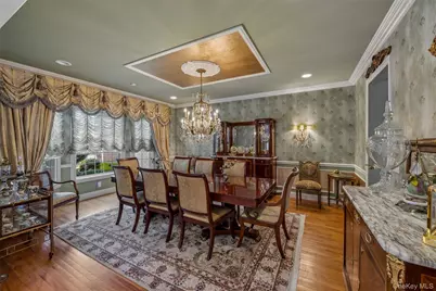 50 Eastwoods Court, Roslyn, NY 11576 - Photo 14