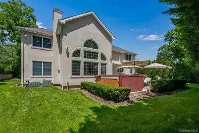 50 Eastwoods Court, Roslyn, NY 11576 - Photo 4