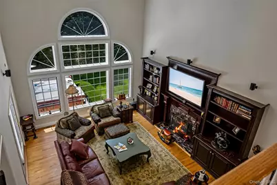 50 Eastwoods Court, Roslyn, NY 11576 - Photo 22