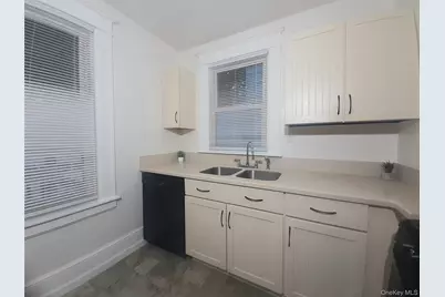 118 College Avenue, Poughkeepsie, NY 12603 - Photo 8