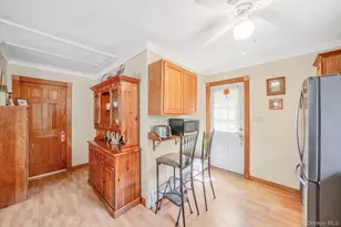 123 Clinton Ave, Patchogue, NY 11772 - Photo 12