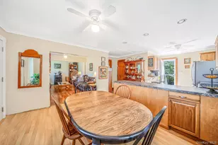 123 Clinton Ave, Patchogue, NY 11772 - Photo 10