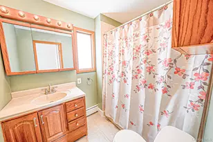 123 Clinton Ave, Patchogue, NY 11772 - Photo 16