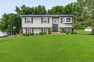 10 Pine Dr, Stony Point, NY 10980 - Photo 2