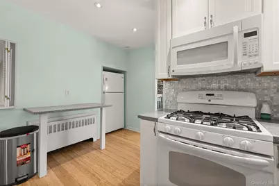 163 Buffalo Avenue, Lindenhurst, NY 11757 - Photo 6