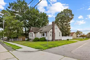 50 Manor Rd, Valley Stream, NY 11580 - Photo 2