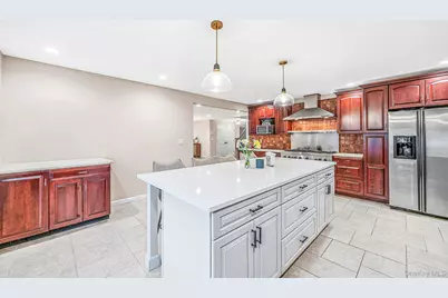 15 Kirby Lane, Commack, NY 11725 - Photo 8