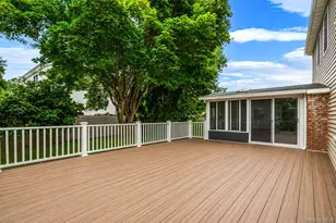 15 Kirby Ln, Commack, NY 11725 - Photo 40