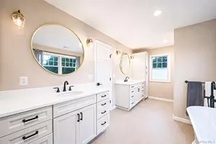 15 Kirby Ln, Commack, NY 11725 - Photo 28