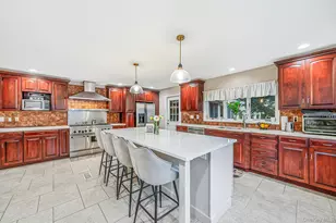 15 Kirby Ln, Commack, NY 11725 - Photo 6