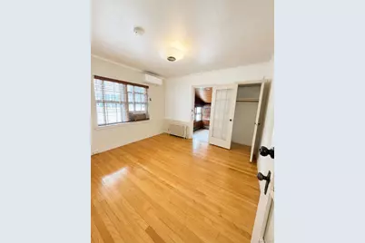 [Address not provided], New Hyde Park, NY 11040 - Photo 4