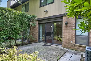 62 Wimbledon Dr, Roslyn, NY 11576 - Photo 36
