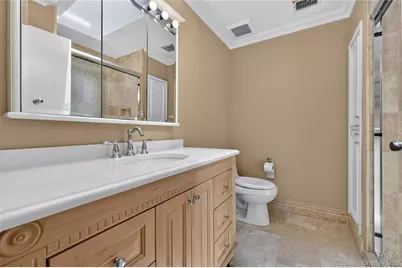 62 Wimbledon Drive, Roslyn, NY 11576 - Photo 34