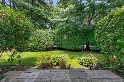 62 Wimbledon Drive, Roslyn, NY 11576 - Photo 40