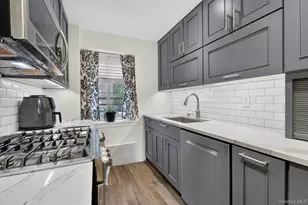 144-60 Gravett Rd, Flushing, NY 11367 - Photo 6