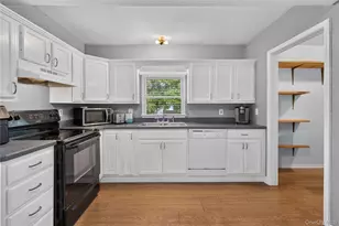 19 Railroad Ave, Walden, NY 12586 - Photo 4