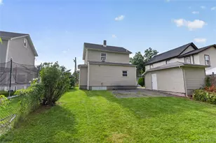 19 Railroad Ave, Walden, NY 12586 - Photo 22