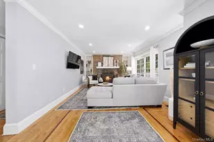 121 Newport Rd, Yonkers, NY 10710 - Photo 14