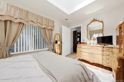 121 Newport Road, Yonkers, NY 10710 - Photo 26